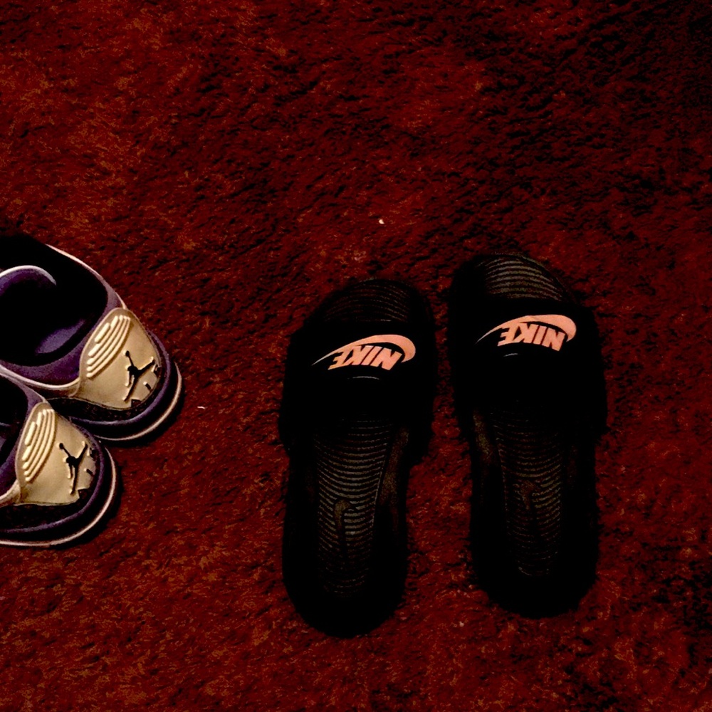 Nike slides